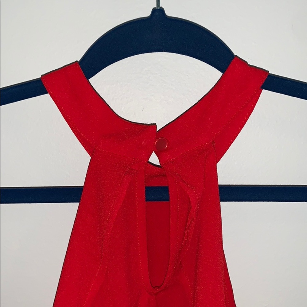 Red top - Picture 3 of 5